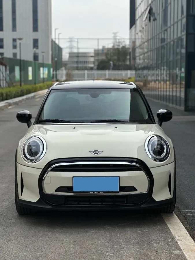 2022 MINI MINI 1.5T 136HP L3 7DCT,autocango,china used car exporter,china ev exporter,chinese used car exporter,chinese used ev exporter