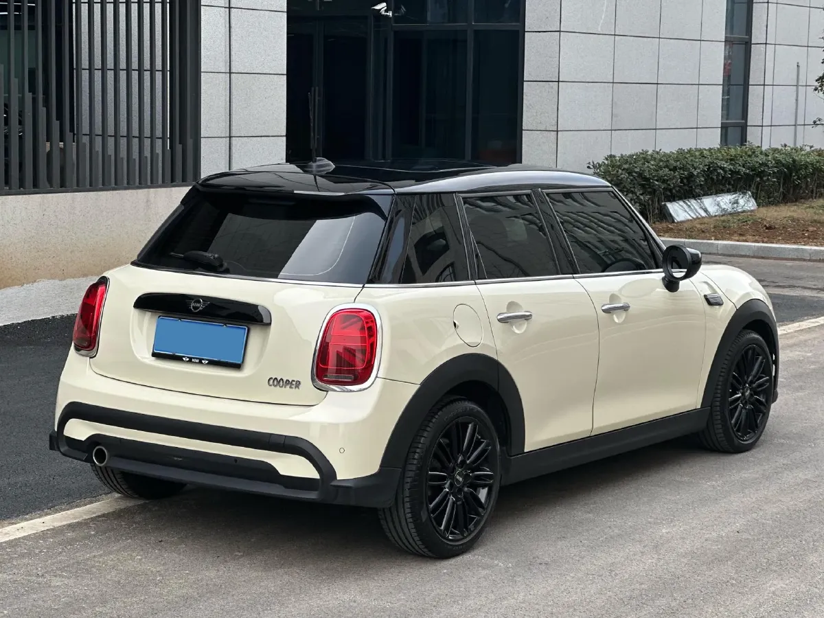 2022 MINI MINI 1.5T 136HP L3 7DCT,autocango,china used car exporter,china ev exporter,chinese used car exporter,chinese used ev exporter