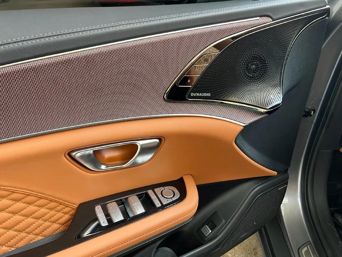 2022 Lincoln Corsair 2.0T 245HP L4 8AT,autocango,china used car exporter,china ev exporter,chinese used car exporter,chinese used ev exporter