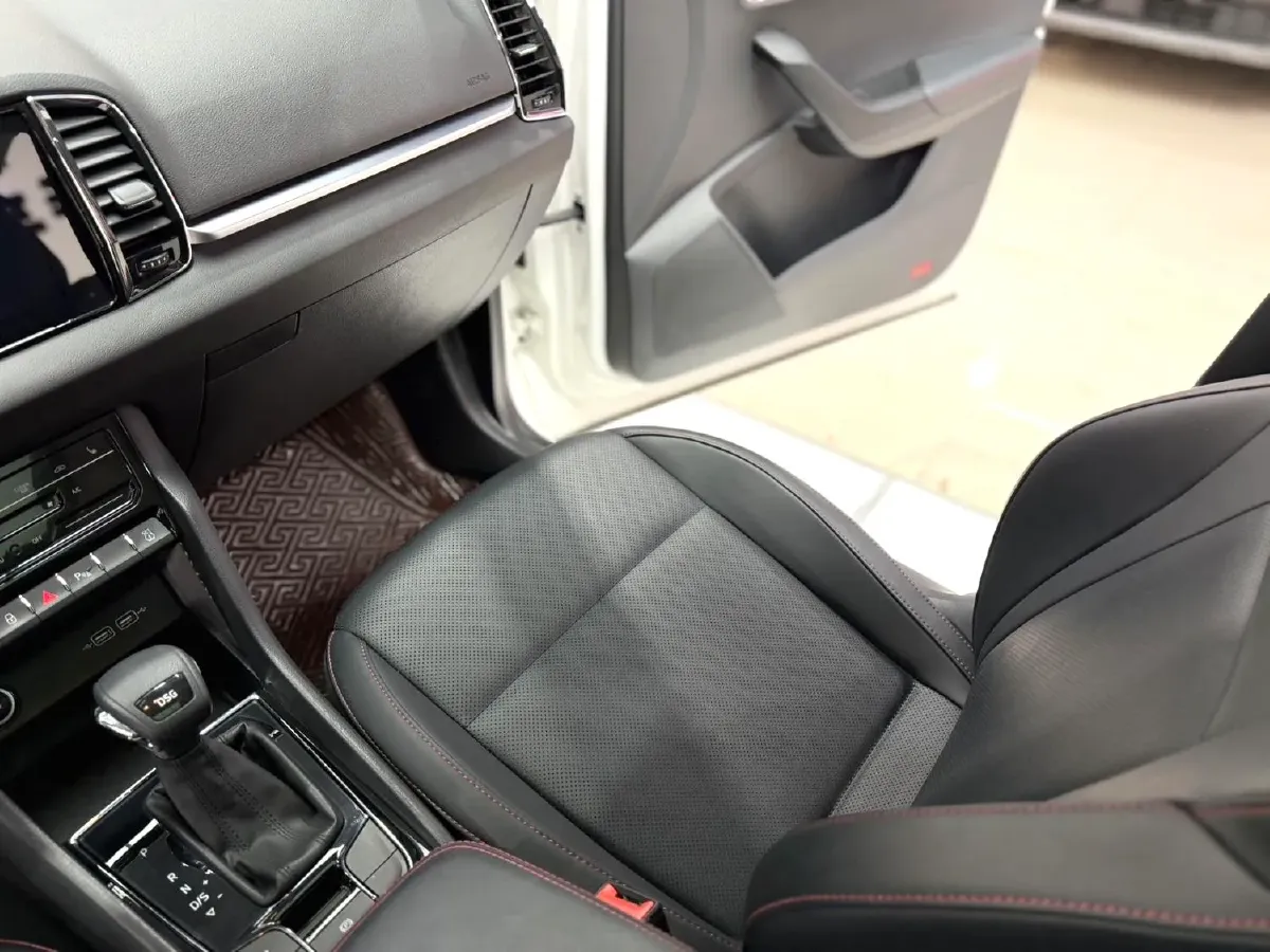 2022 Skoda Karoq 1.4T 150HP L4 7DCT,autocango,china used car exporter,china ev exporter,chinese used car exporter,chinese used ev exporter