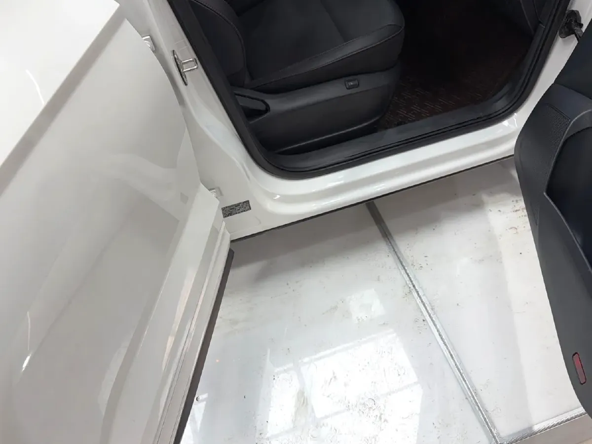 2022 Skoda Karoq 1.4T 150HP L4 7DCT,autocango,china used car exporter,china ev exporter,chinese used car exporter,chinese used ev exporter