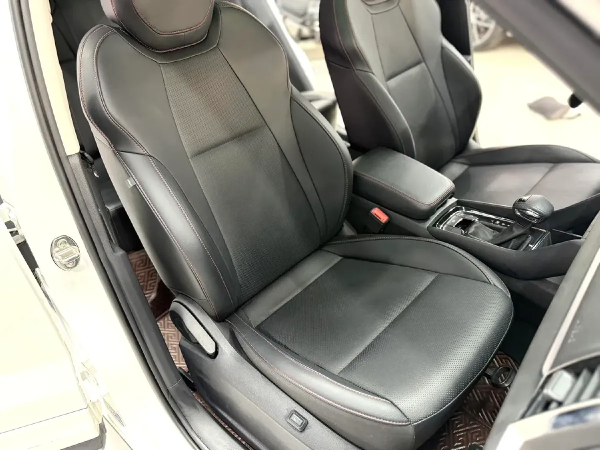 2022 Skoda Karoq 1.4T 150HP L4 7DCT,autocango,china used car exporter,china ev exporter,chinese used car exporter,chinese used ev exporter