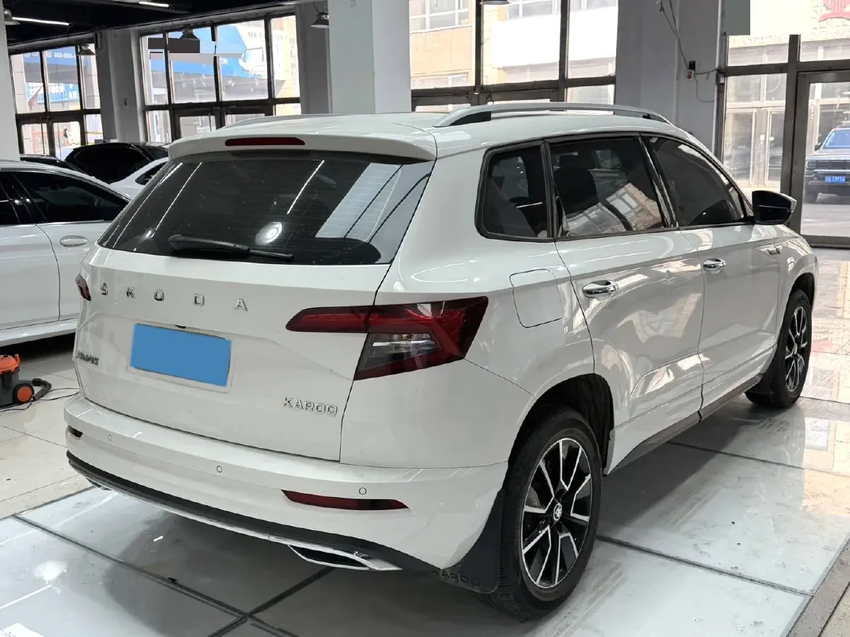 2022 Skoda Karoq 1.4T 150HP L4 7DCT,autocango,china used car exporter,china ev exporter,chinese used car exporter,chinese used ev exporter