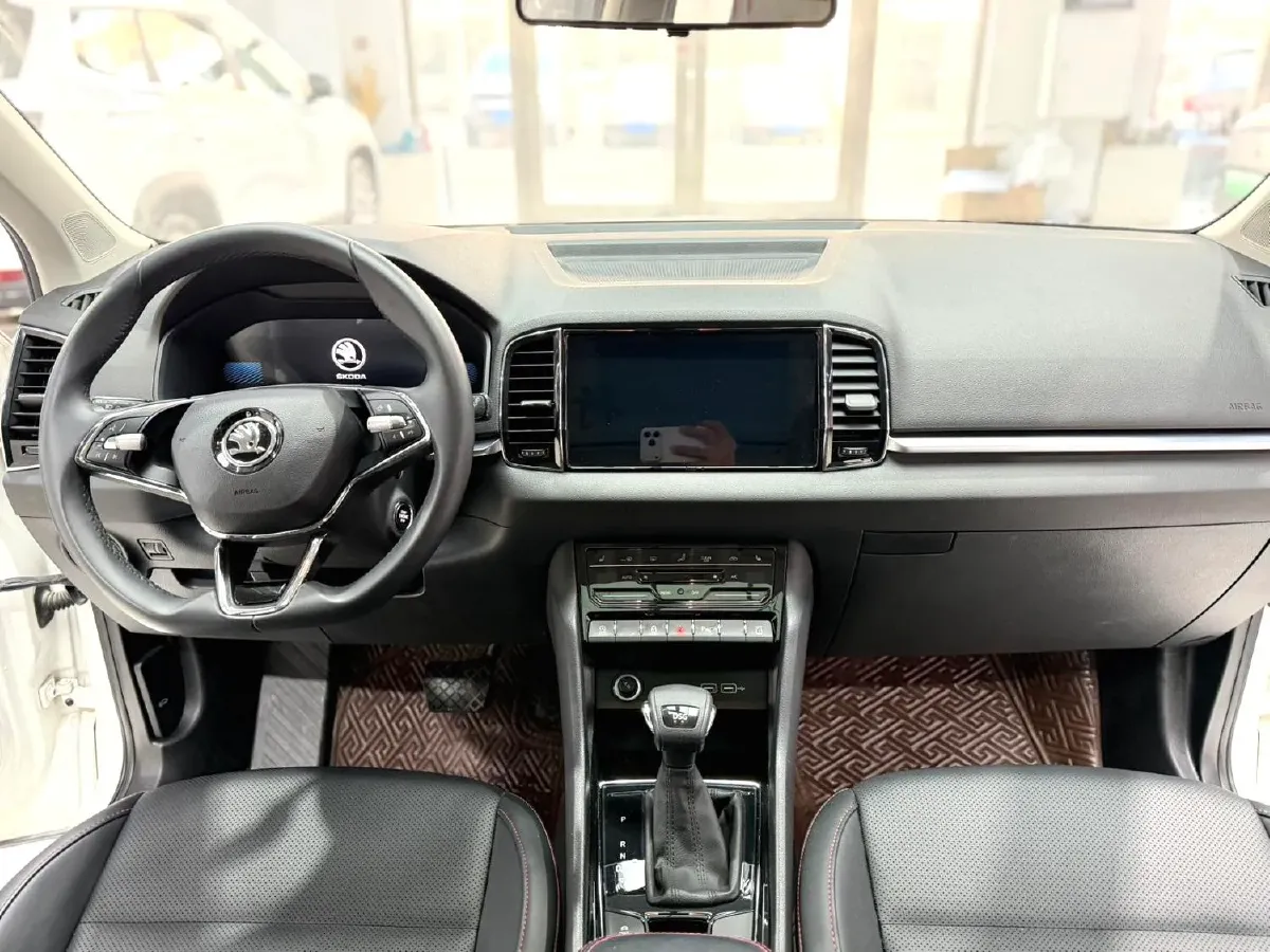 2022 Skoda Karoq 1.4T 150HP L4 7DCT,autocango,china used car exporter,china ev exporter,chinese used car exporter,chinese used ev exporter