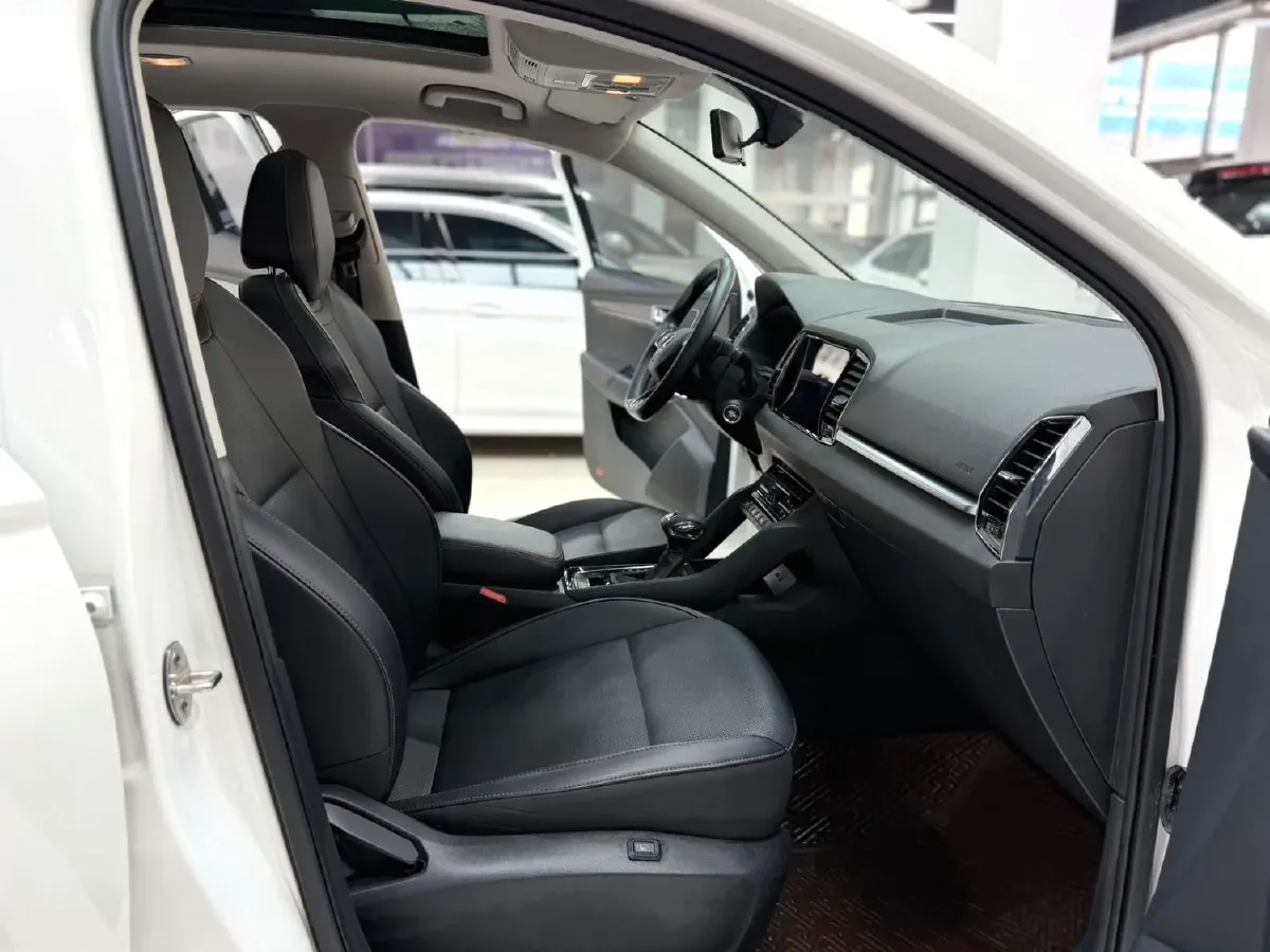 2022 Skoda Karoq 1.4T 150HP L4 7DCT,autocango,china used car exporter,china ev exporter,chinese used car exporter,chinese used ev exporter