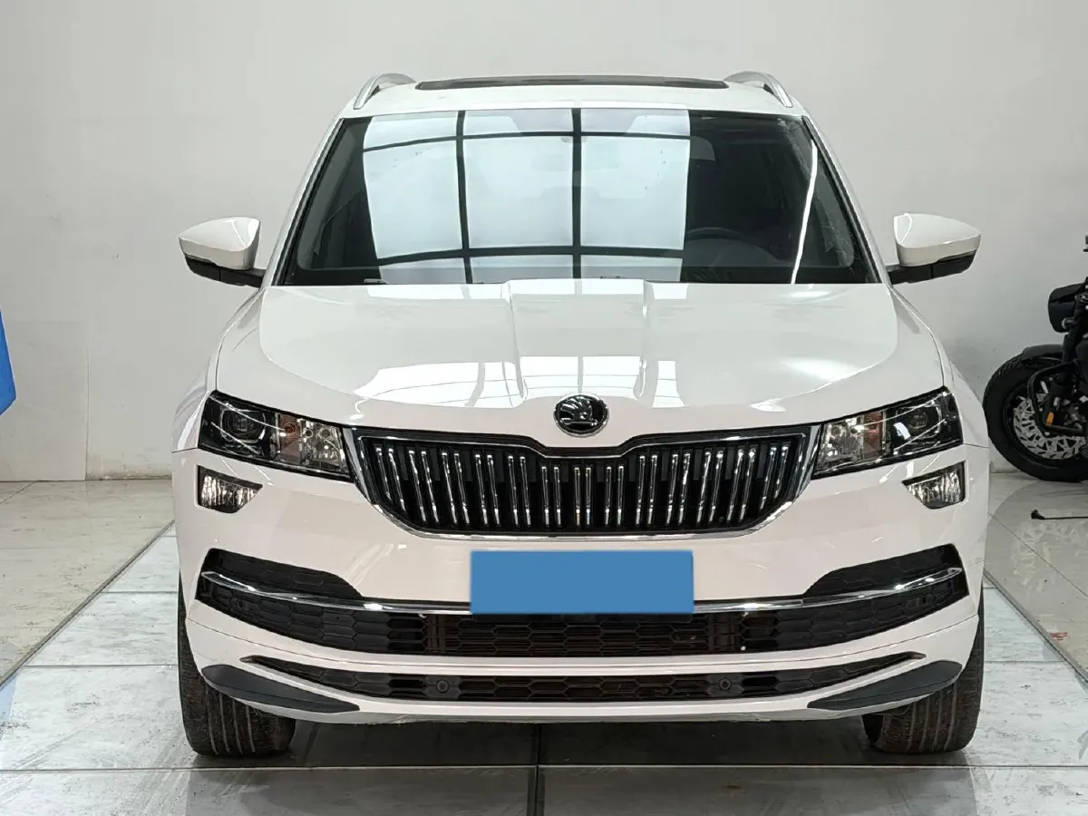 2022 Skoda Karoq 1.4T 150HP L4 7DCT,autocango,china used car exporter,china ev exporter,chinese used car exporter,chinese used ev exporter