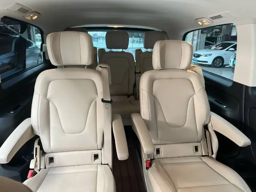 2021 Mercedes-Benz Vito 2.0T 211HP L4 9AT,autocango,china used car exporter,china ev exporter,chinese used car exporter,chinese used ev exporter
