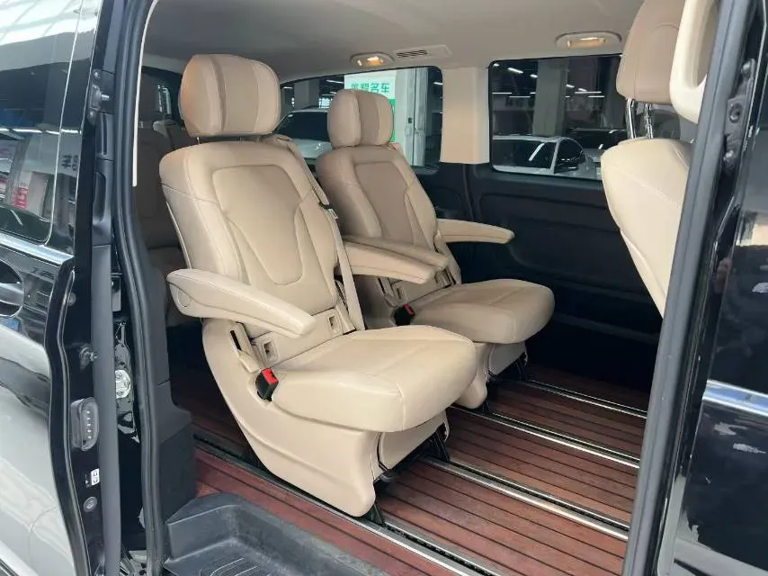 2021 Mercedes-Benz Vito 2.0T 211HP L4 9AT,autocango,china used car exporter,china ev exporter,chinese used car exporter,chinese used ev exporter