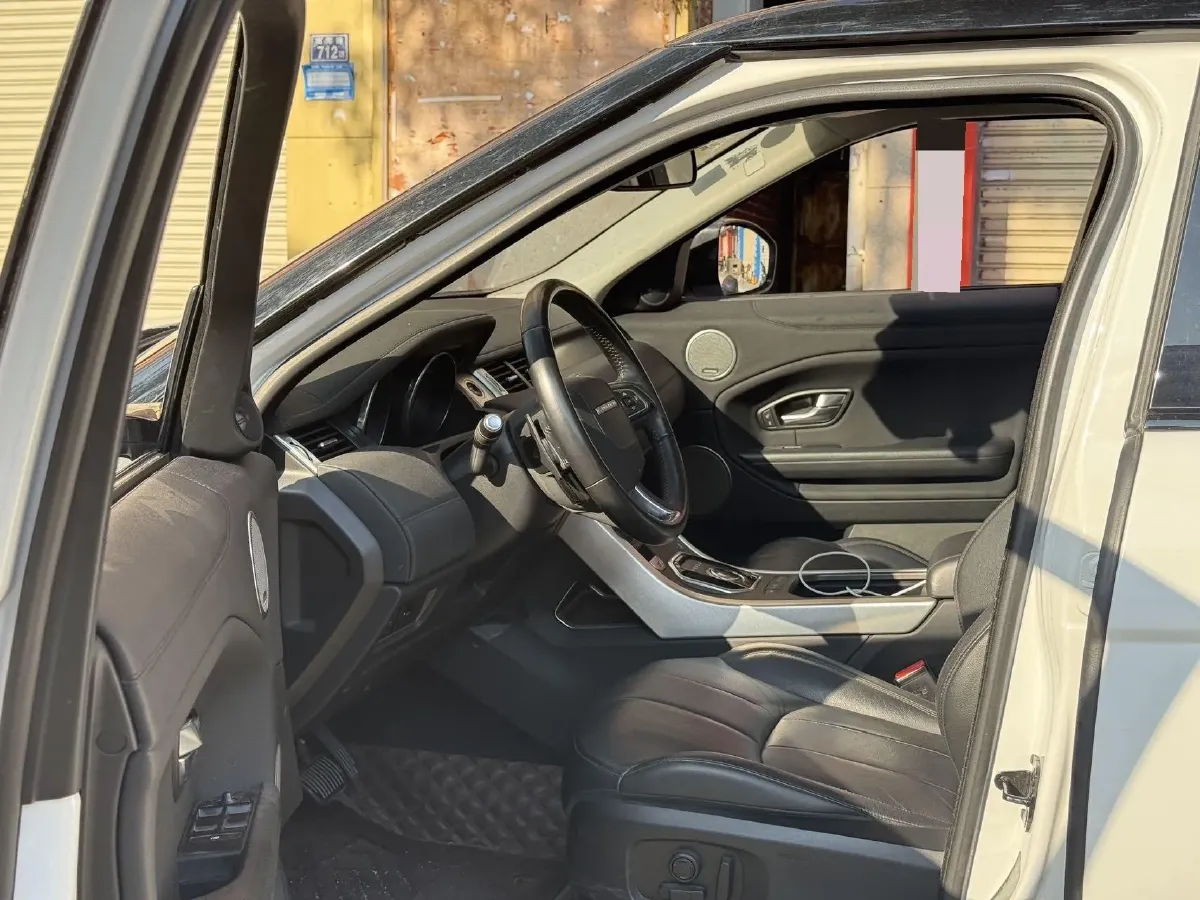 2018 Land Rover Range Rover Evoque 2.0T 241HP L4 9AT,autocango,china used car exporter,china ev exporter,chinese used car exporter,chinese used ev exporter