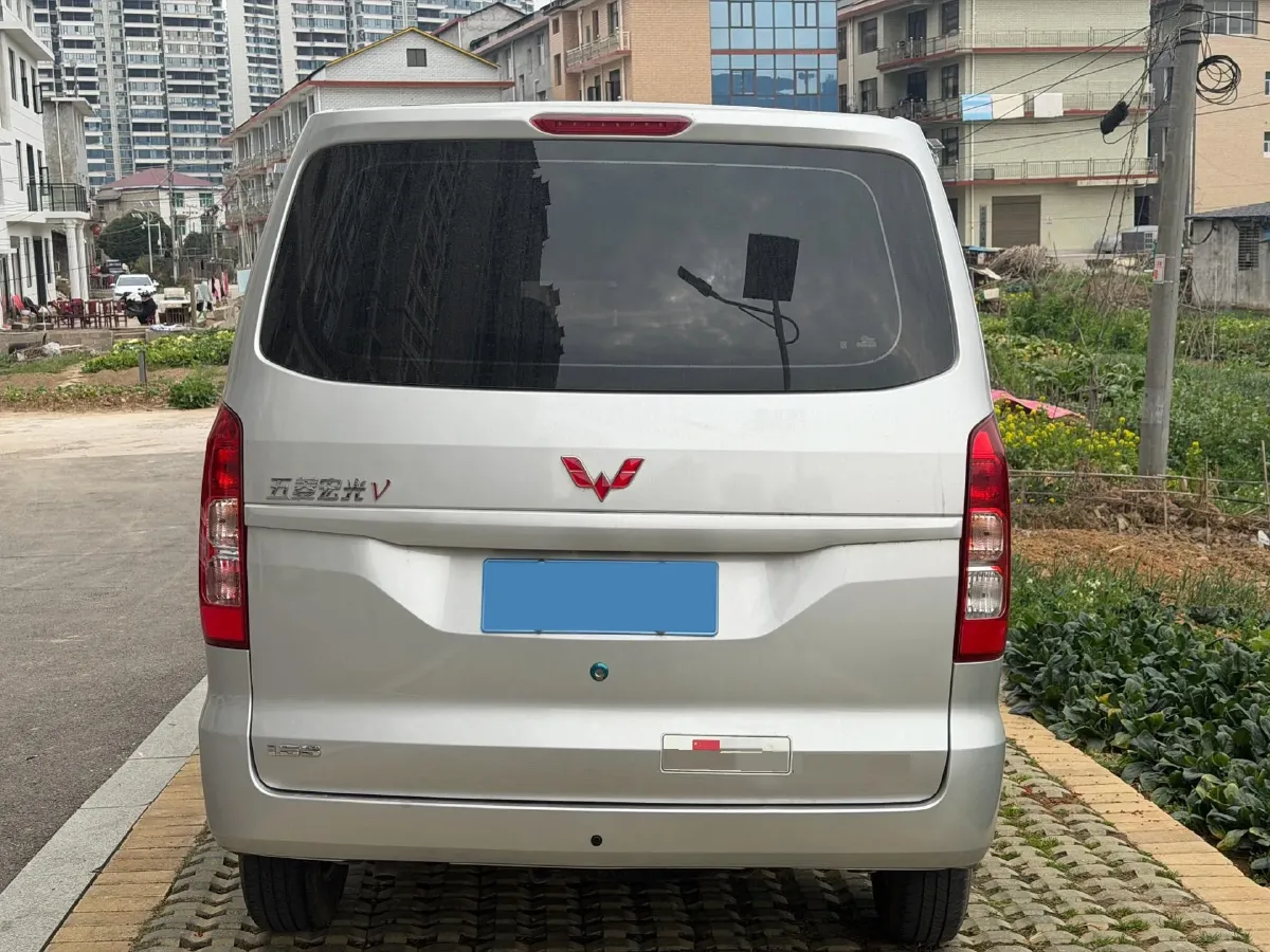 2021 WuLing HongGuang V 1.5L 99HP L4 6MT,autocango,china used car exporter,china ev exporter,chinese used car exporter,chinese used ev exporter
