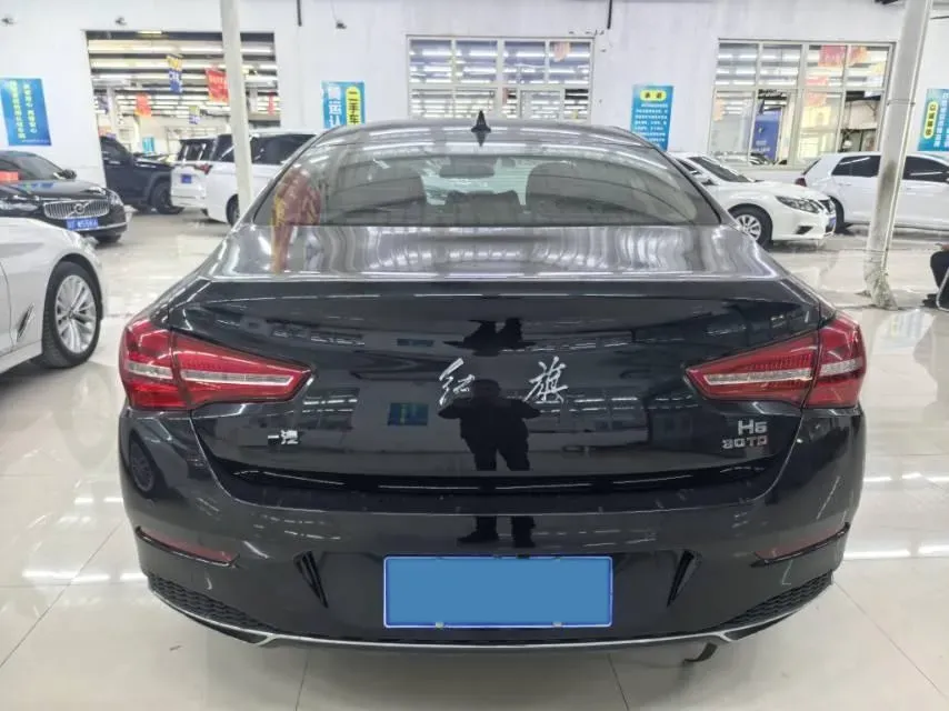 2019 HongQi H5 1.8T 180HP L4 6AT,autocango,china used car exporter,china ev exporter,chinese used car exporter,chinese used ev exporter
