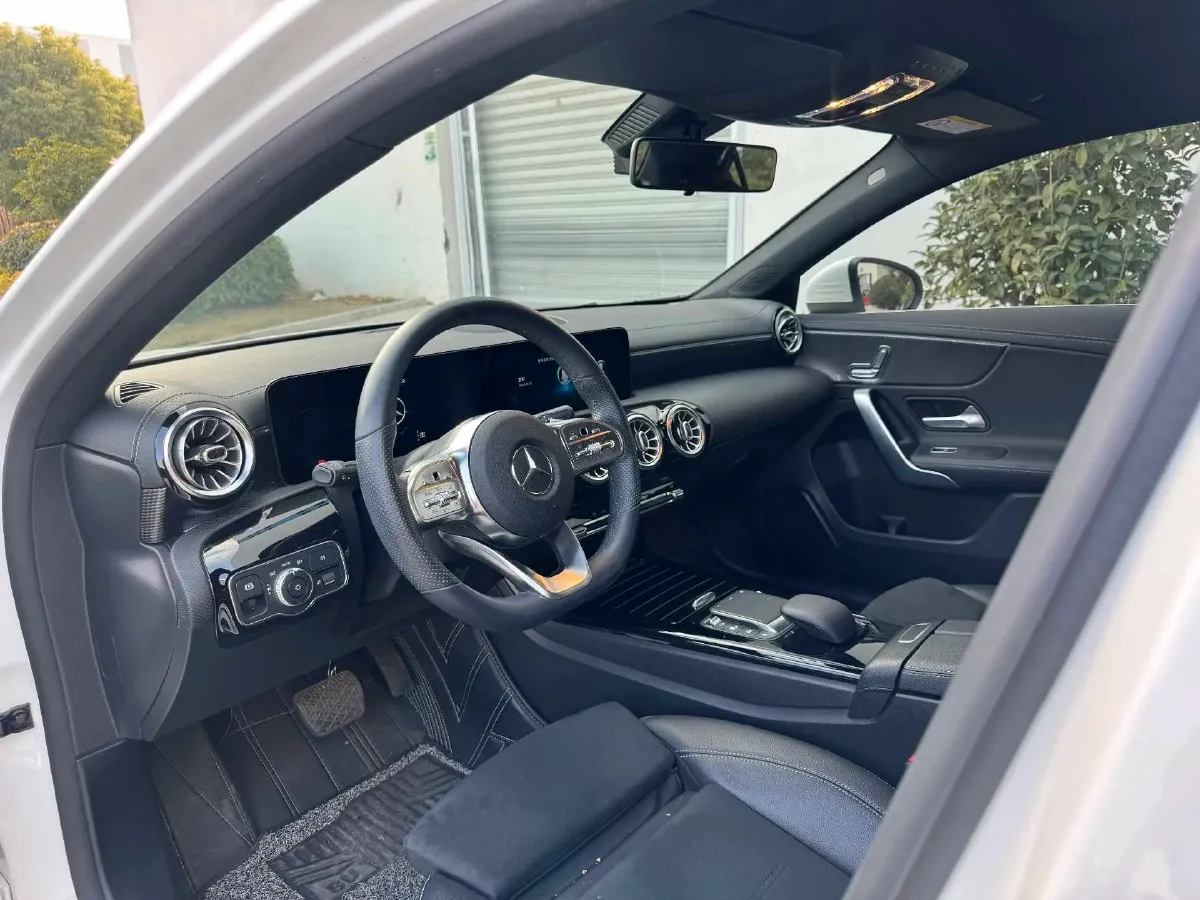 2021 Mercedes-Benz A Class 1.3T 163HP L4 7DCT,autocango,china used car exporter,china ev exporter,chinese used car exporter,chinese used ev exporter