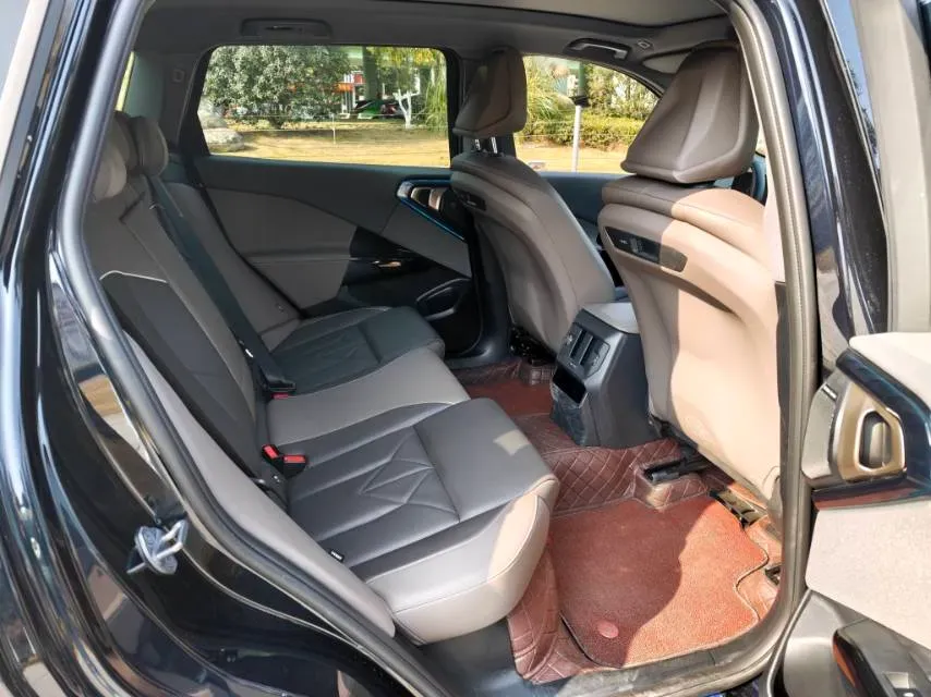 2025 BMW X3 2.0T 258HP L4 8AT,autocango,china used car exporter,china ev exporter,chinese used car exporter,chinese used ev exporter