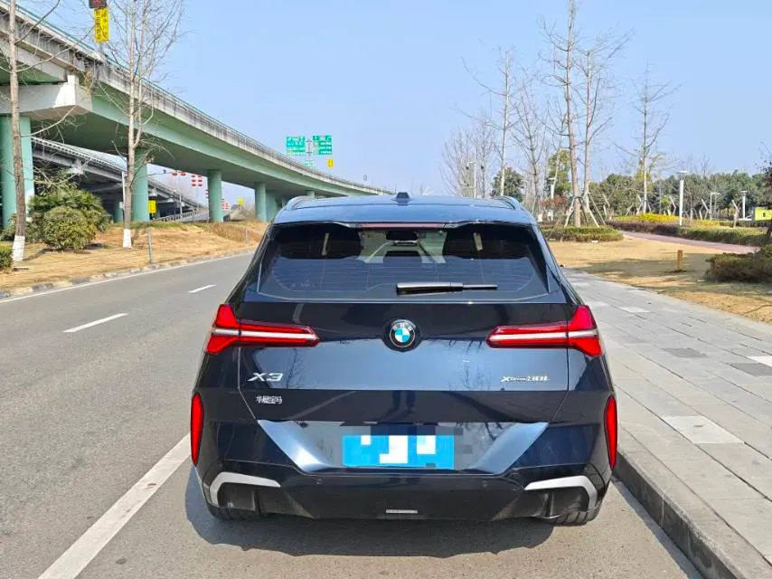 2025 BMW X3 2.0T 258HP L4 8AT,autocango,china used car exporter,china ev exporter,chinese used car exporter,chinese used ev exporter