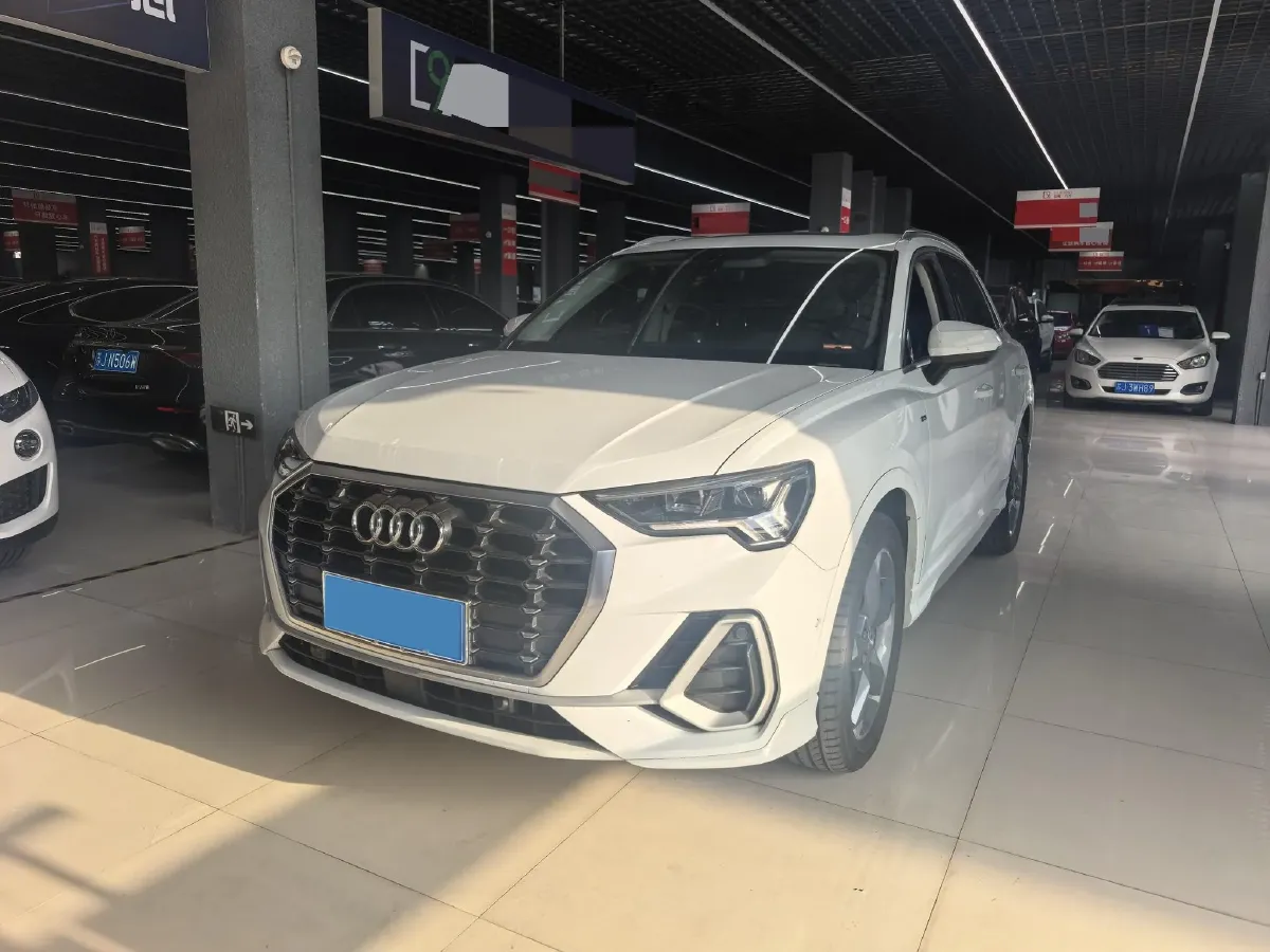 2022 Audi Q3 1.4T 150HP L4 7DCT,autocango,china used car exporter,china ev exporter,chinese used car exporter,chinese used ev exporter