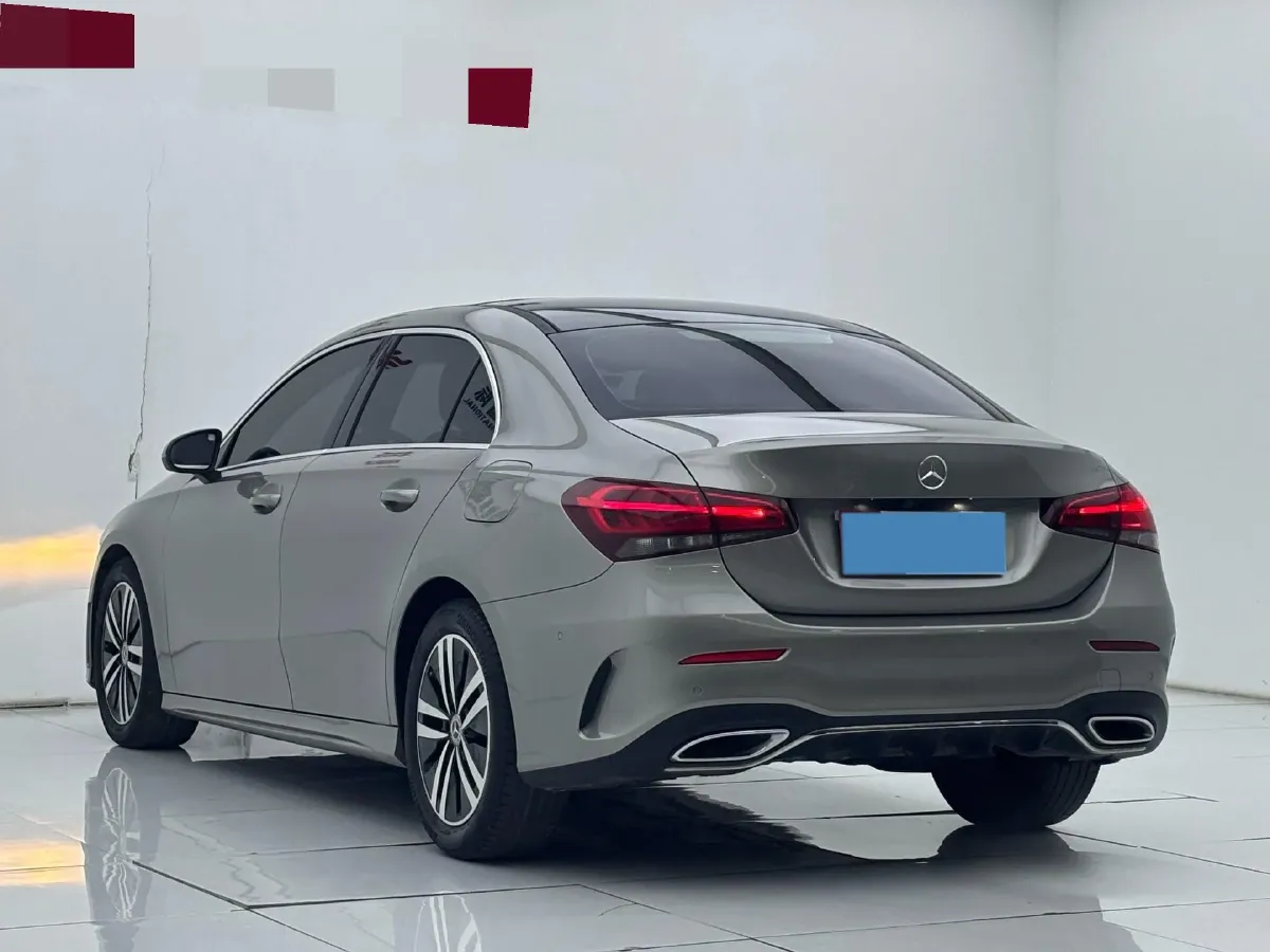 2020 Mercedes-Benz A Class 1.3T 136HP L4 7DCT,autocango,china used car exporter,china ev exporter,chinese used car exporter,chinese used ev exporter