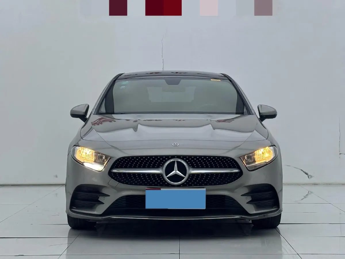 2020 Mercedes-Benz A Class 1.3T 136HP L4 7DCT,autocango,china used car exporter,china ev exporter,chinese used car exporter,chinese used ev exporter