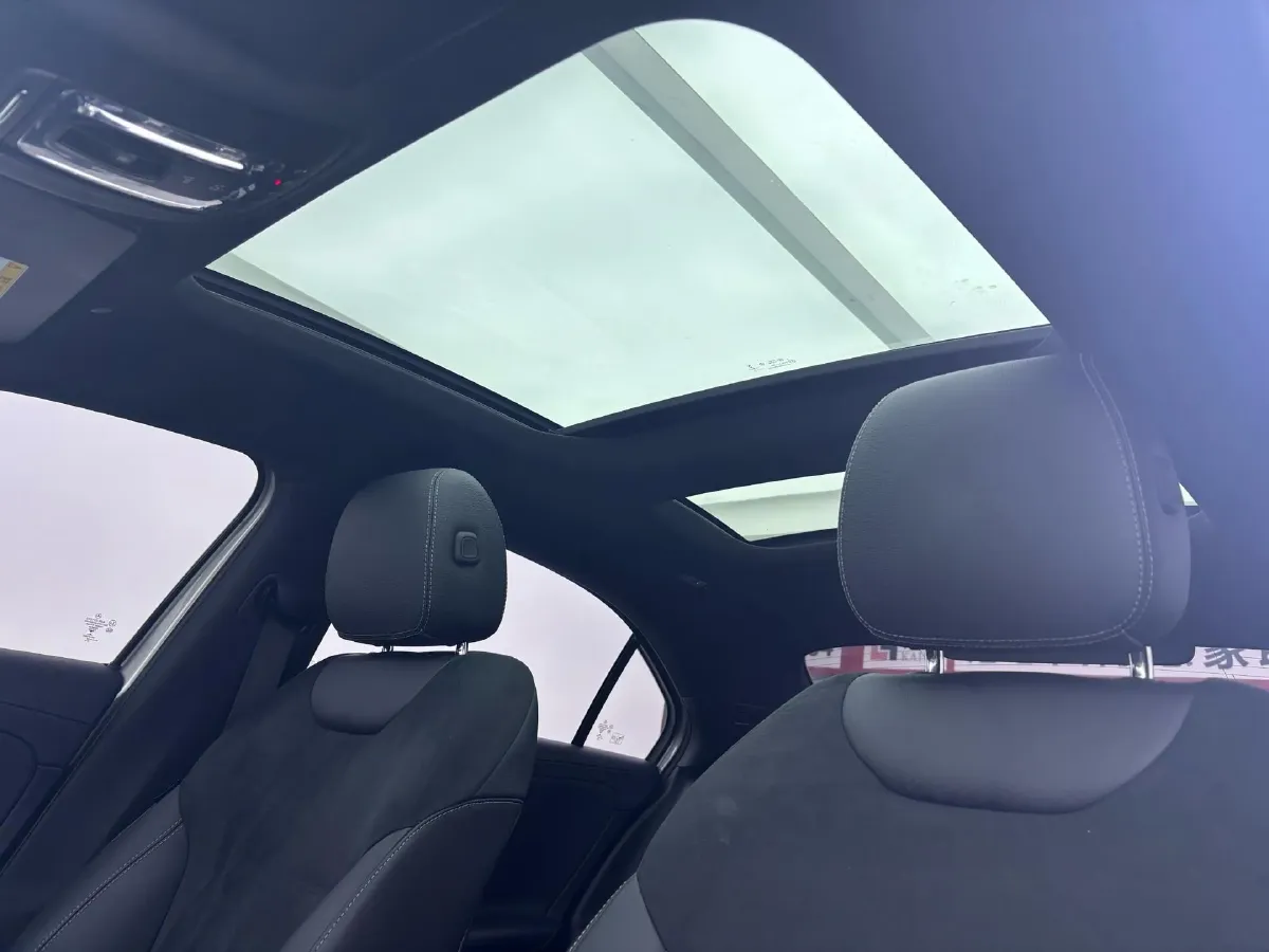 2020 Mercedes-Benz A Class 1.3T 136HP L4 7DCT,autocango,china used car exporter,china ev exporter,chinese used car exporter,chinese used ev exporter