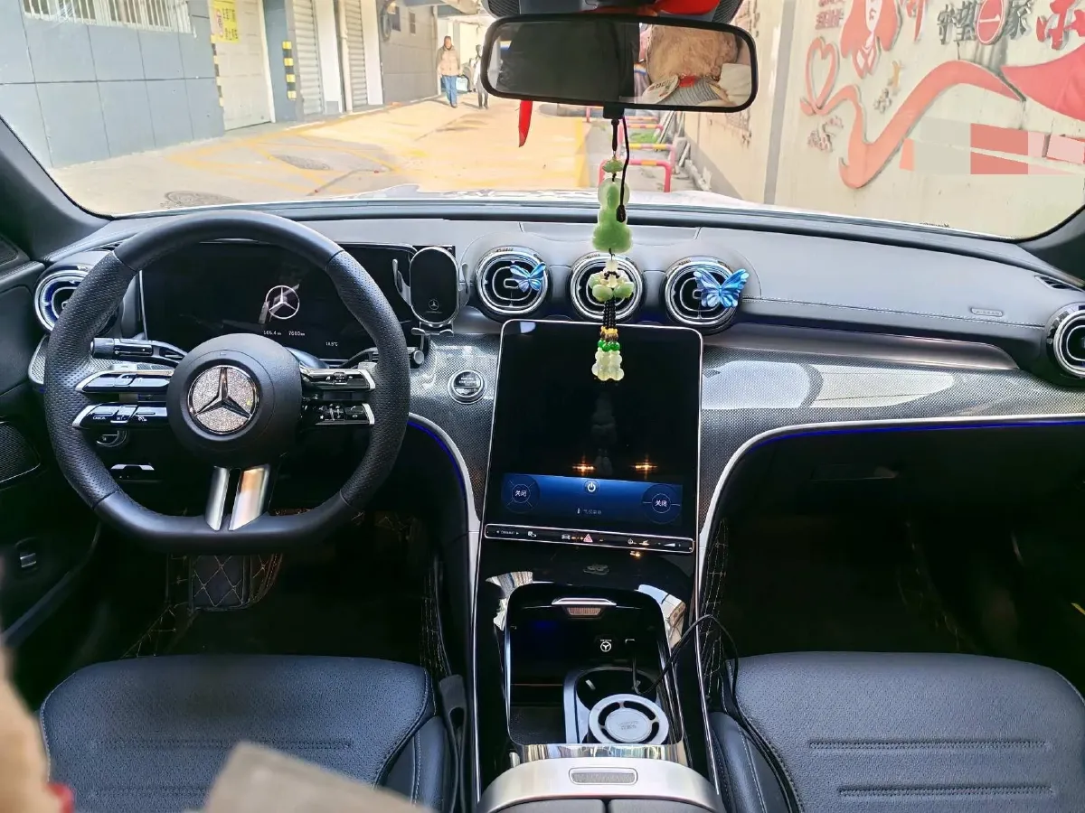 2025 Mercedes-Benz C Class 1.5T 204HP L4 9AT,autocango,china used car exporter,china ev exporter,chinese used car exporter,chinese used ev exporter