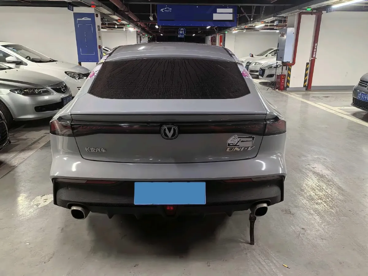 2022 ChangAn UNI-V 1.5T 188HP L4 7DCT,autocango,china used car exporter,china ev exporter,chinese used car exporter,chinese used ev exporter