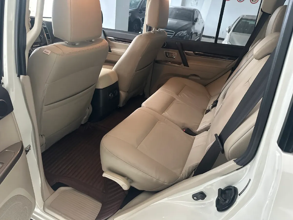 2017 Honda Jade 1.8L 141HP L4 5AT,autocango,china used car exporter,china ev exporter,chinese used car exporter,chinese used ev exporter