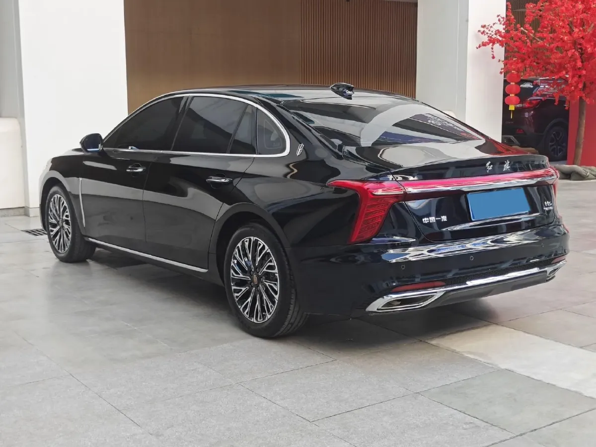 2024 HongQi H5 2.0T 224HP L4 8AT,autocango,china used car exporter,china ev exporter,chinese used car exporter,chinese used ev exporter