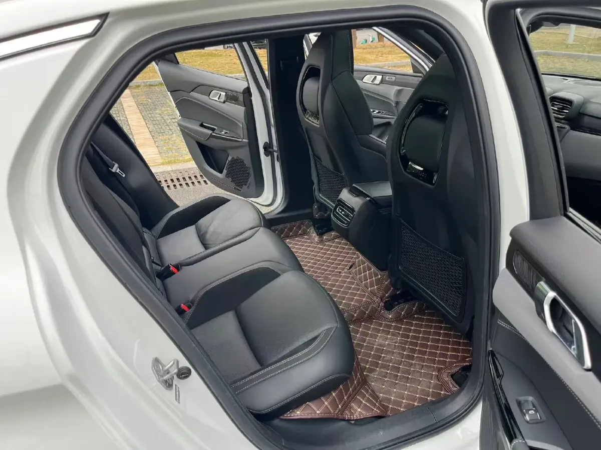 2022 LYNK&CO 03 1.5T 180HP L3 7DCT,autocango,china used car exporter,china ev exporter,chinese used car exporter,chinese used ev exporter