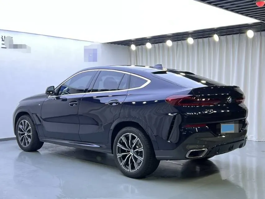 2022 BMW X6 3.0T 333HP L6 8AT,autocango,china used car exporter,china ev exporter,chinese used car exporter,chinese used ev exporter