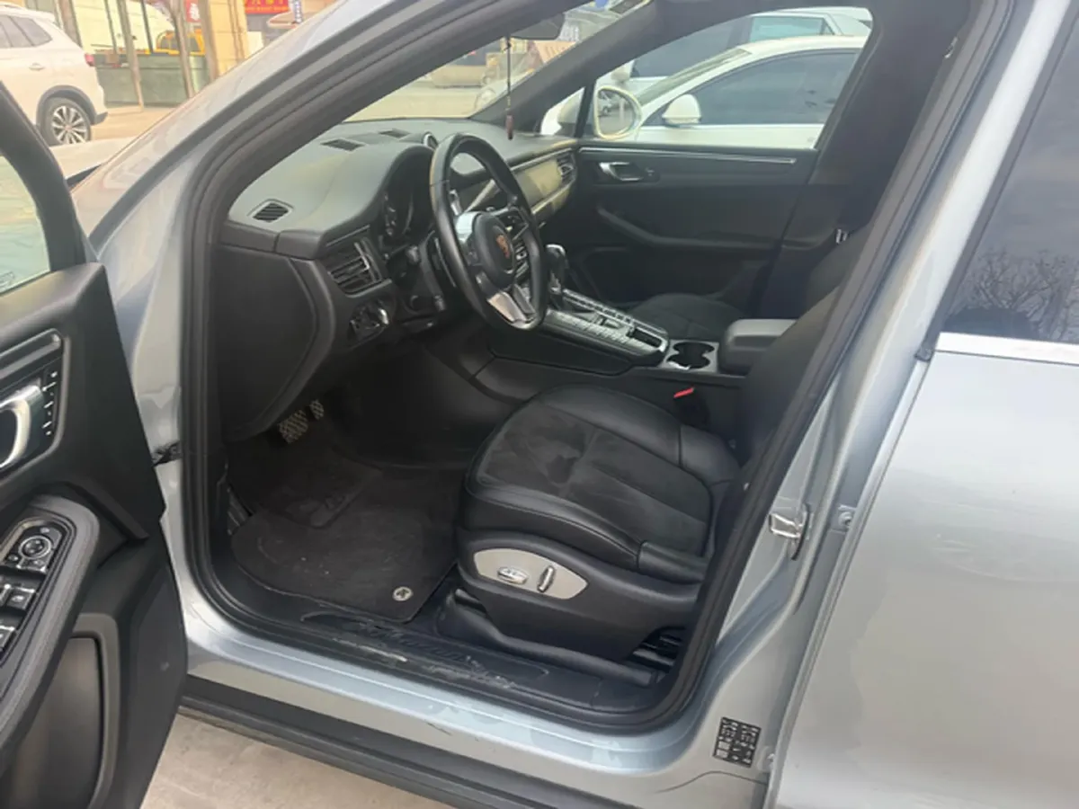 2018 Porsche Macan 2.0T 252HP L4 7DCT,autocango,china used car exporter,china ev exporter,chinese used car exporter,chinese used ev exporter