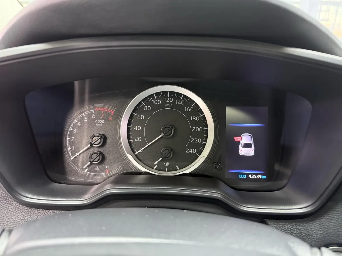 2021 Toyota Corolla 1.2T 116HP L4 CVT,autocango,china used car exporter,china ev exporter,chinese used car exporter,chinese used ev exporter