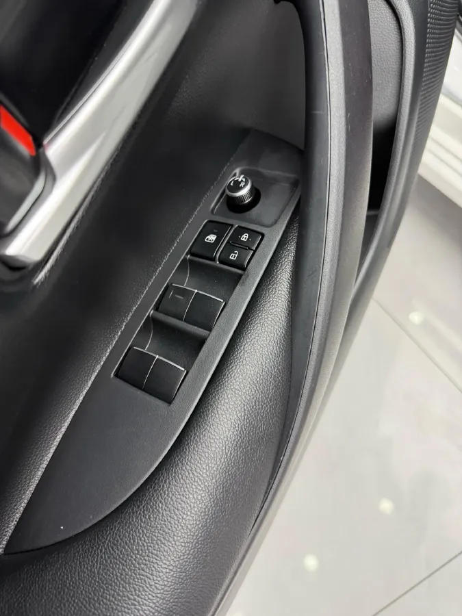 2021 Toyota Corolla 1.2T 116HP L4 CVT,autocango,china used car exporter,china ev exporter,chinese used car exporter,chinese used ev exporter