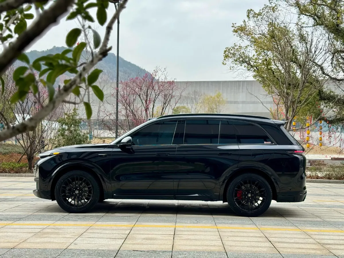 2024 Toyota Granvia 2.5L 189HP L4 E-CVT Hybrid,autocango,china used car exporter,china ev exporter,chinese used car exporter,chinese used ev exporter