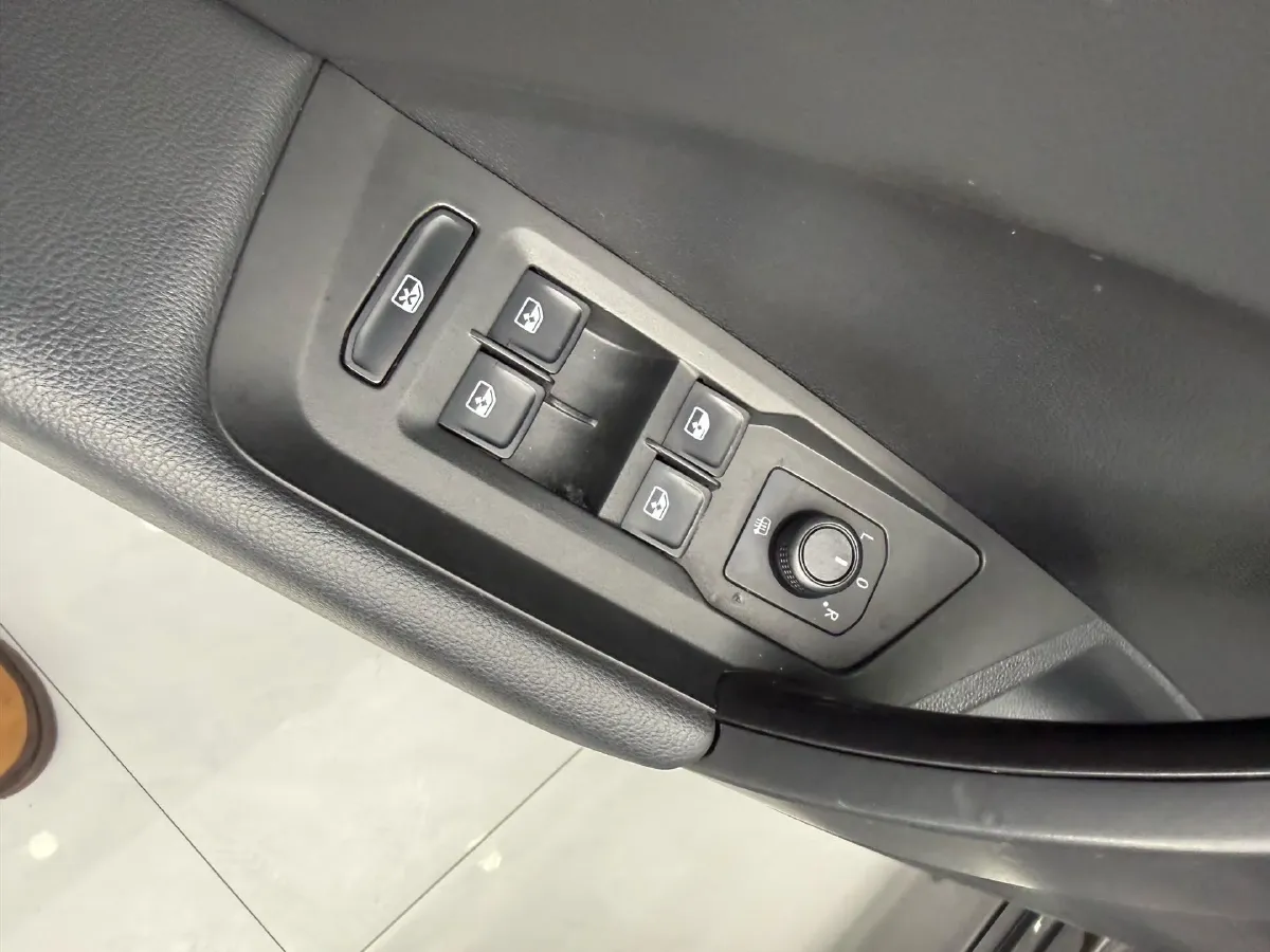 2021 Volkswagen Tharu 1.4T 150HP L4 7DCT,autocango,china used car exporter,china ev exporter,chinese used car exporter,chinese used ev exporter