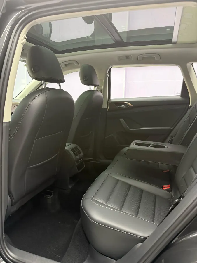 2021 Volkswagen Tharu 1.4T 150HP L4 7DCT,autocango,china used car exporter,china ev exporter,chinese used car exporter,chinese used ev exporter