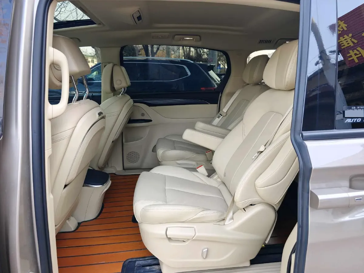 2023 Buick GL8 2.0T 237HP L4 9AT,autocango,china used car exporter,china ev exporter,chinese used car exporter,chinese used ev exporter