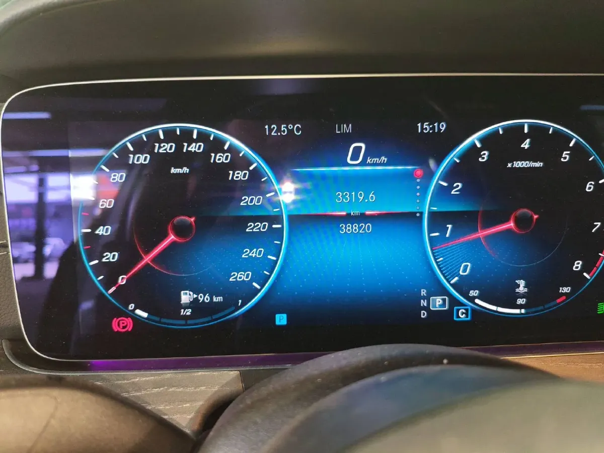 2021 Mercedes-Benz E Class 2.0T 197HP L4 9AT,autocango,china used car exporter,china ev exporter,chinese used car exporter,chinese used ev exporter