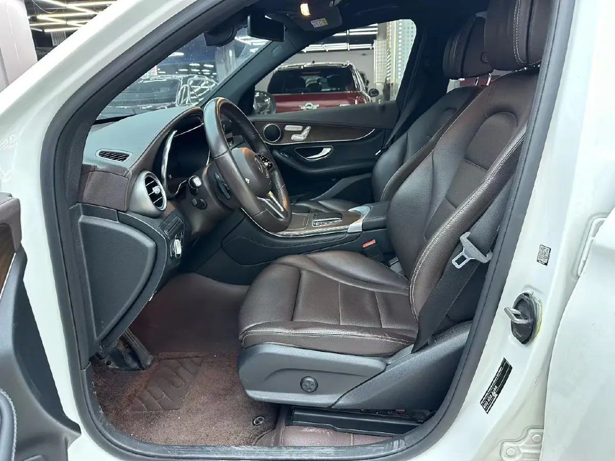 2020 Mercedes-Benz GLC Class 2.0T 258HP L4 9AT,autocango,china used car exporter,china ev exporter,chinese used car exporter,chinese used ev exporter