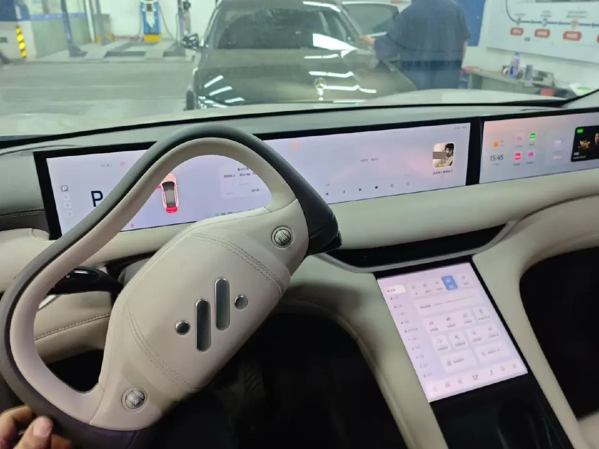 2023 IM LS6 BEV 71KWH,autocango,china used car exporter,china ev exporter,chinese used car exporter,chinese used ev exporter