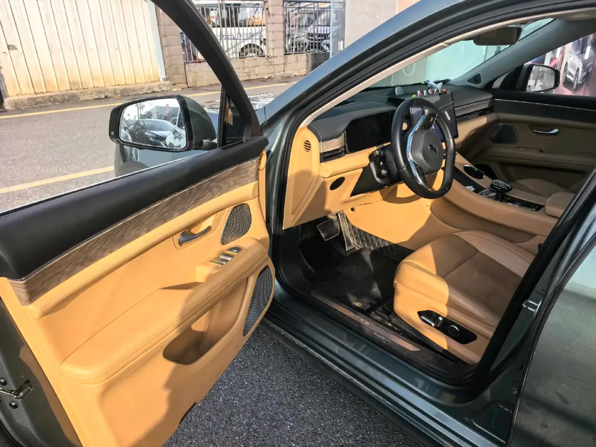 2022 AITO AITO M5 Range Extended 125HP REEV 40KWH,autocango,china used car exporter,china ev exporter,chinese used car exporter,chinese used ev exporter