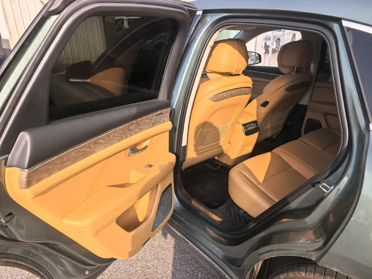 2022 AITO AITO M5 Range Extended 125HP REEV 40KWH,autocango,china used car exporter,china ev exporter,chinese used car exporter,chinese used ev exporter