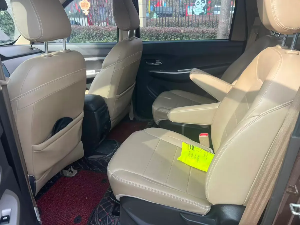 2019 WuLing HongGuang 1.5L 99HP L4 6MT,autocango,china used car exporter,china ev exporter,chinese used car exporter,chinese used ev exporter