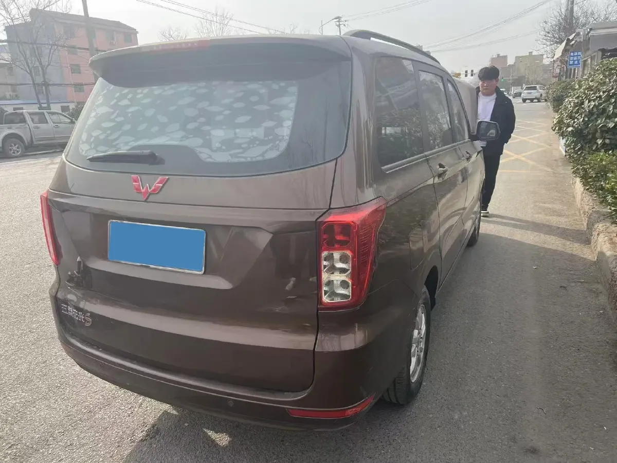 2019 WuLing HongGuang 1.5L 99HP L4 6MT,autocango,china used car exporter,china ev exporter,chinese used car exporter,chinese used ev exporter