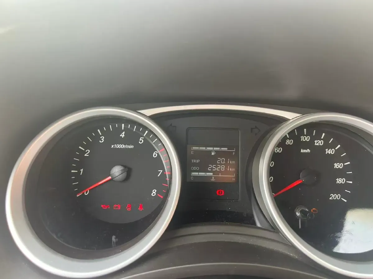 2019 WuLing HongGuang 1.5L 99HP L4 6MT,autocango,china used car exporter,china ev exporter,chinese used car exporter,chinese used ev exporter