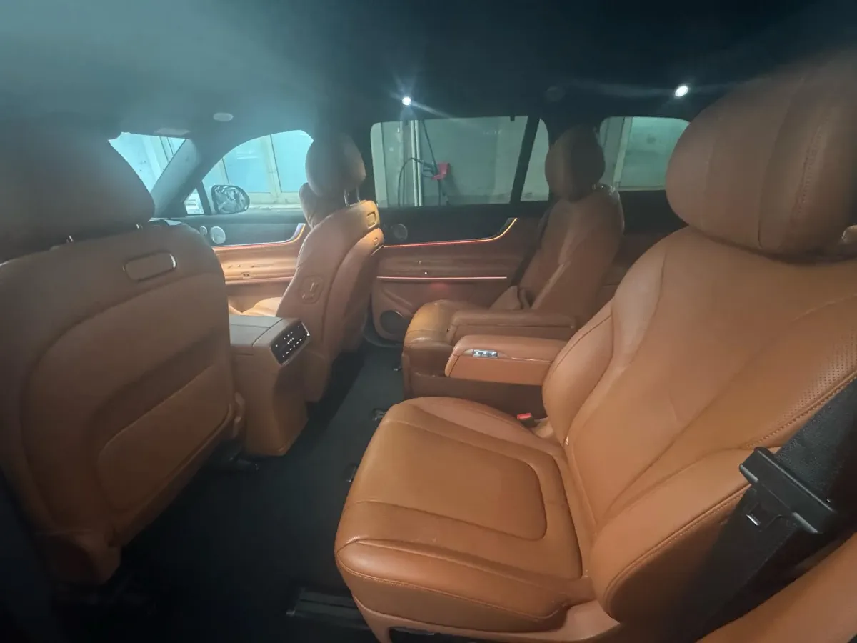 2024 AITO AITO M9 1.5T 152HP L4 REEV 42KWH,autocango,china used car exporter,china ev exporter,chinese used car exporter,chinese used ev exporter