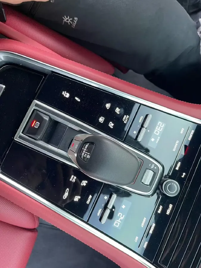 2023 Porsche Panamera 2.9T 330HP V6 8DCT,autocango,china used car exporter,china ev exporter,chinese used car exporter,chinese used ev exporter