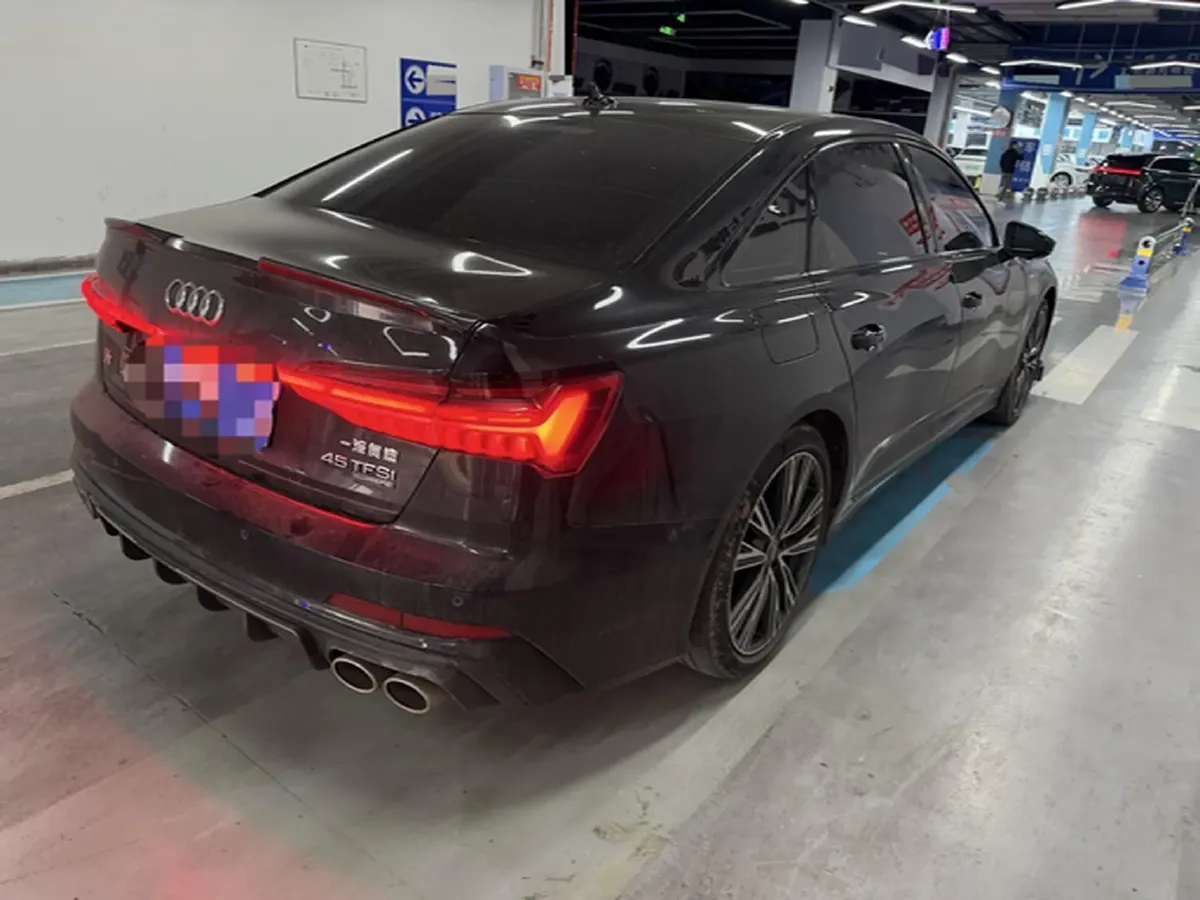 2021 Audi A6L 2.0T 224HP L4 7DCT,autocango,china used car exporter,china ev exporter,chinese used car exporter,chinese used ev exporter
