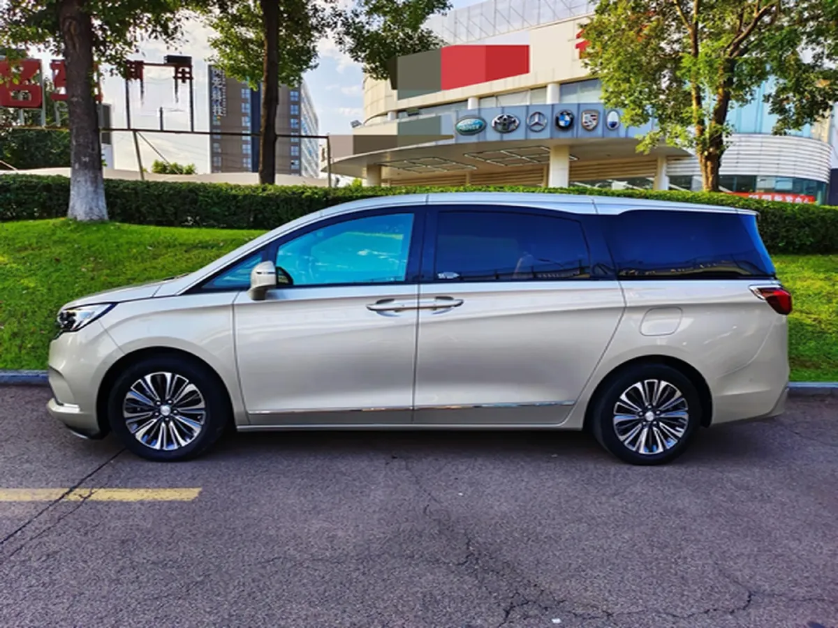 2022 Buick GL8 2.0T 237HP L4 9AT,autocango,china used car exporter,china ev exporter,chinese used car exporter,chinese used ev exporter