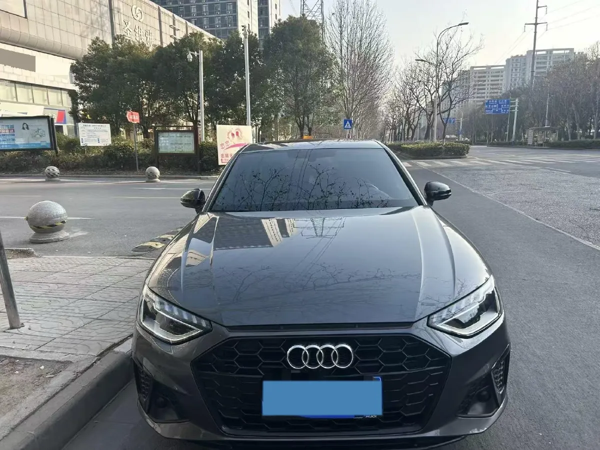2023 Audi A4L 2.0T 190HP L4 7DCT,autocango,china used car exporter,china ev exporter,chinese used car exporter,chinese used ev exporter