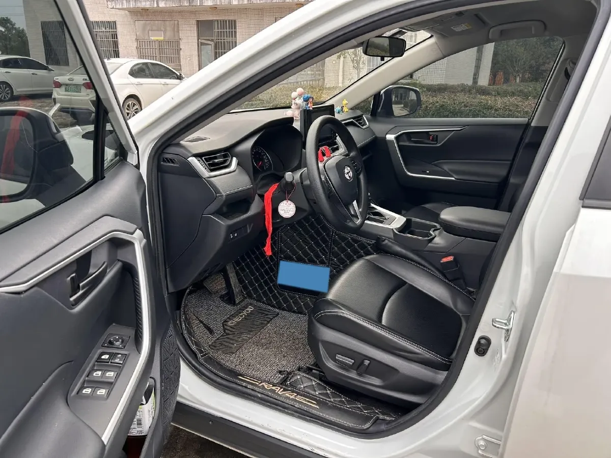 2022 Toyota RAV4 2.0L 171HP L4 CVT,autocango,china used car exporter,china ev exporter,chinese used car exporter,chinese used ev exporter