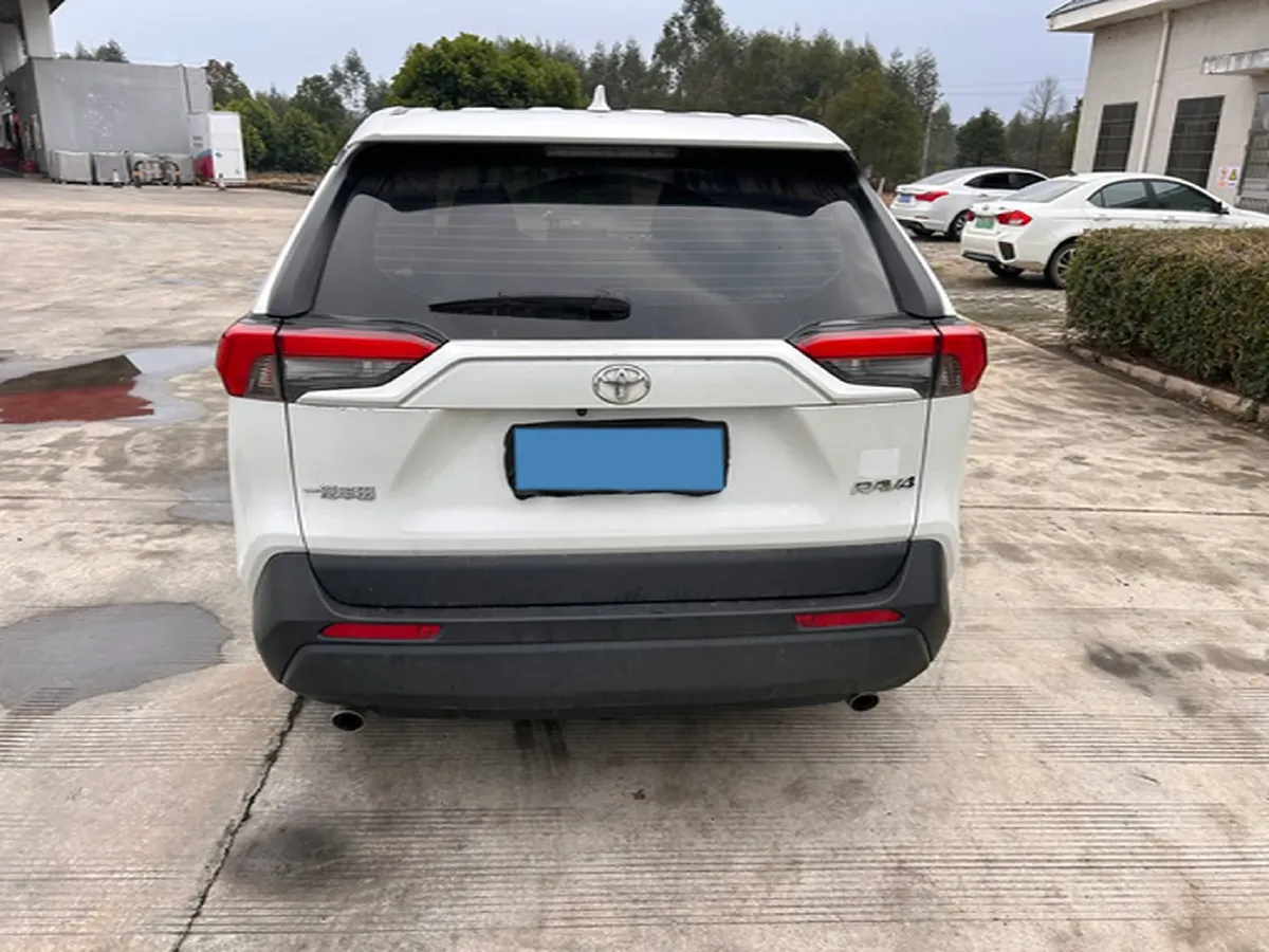 2022 Toyota RAV4 2.0L 171HP L4 CVT,autocango,china used car exporter,china ev exporter,chinese used car exporter,chinese used ev exporter